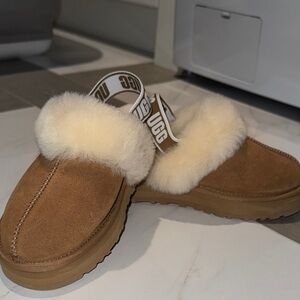 UGG kids Brown and Cream Sheepskin Slippers